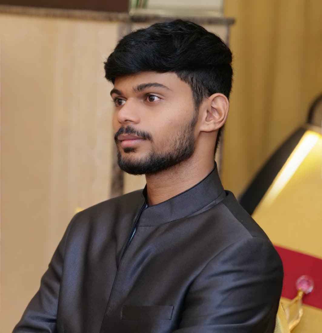 Akash Jadhav, full stack developer and founder of Akarvi Labs