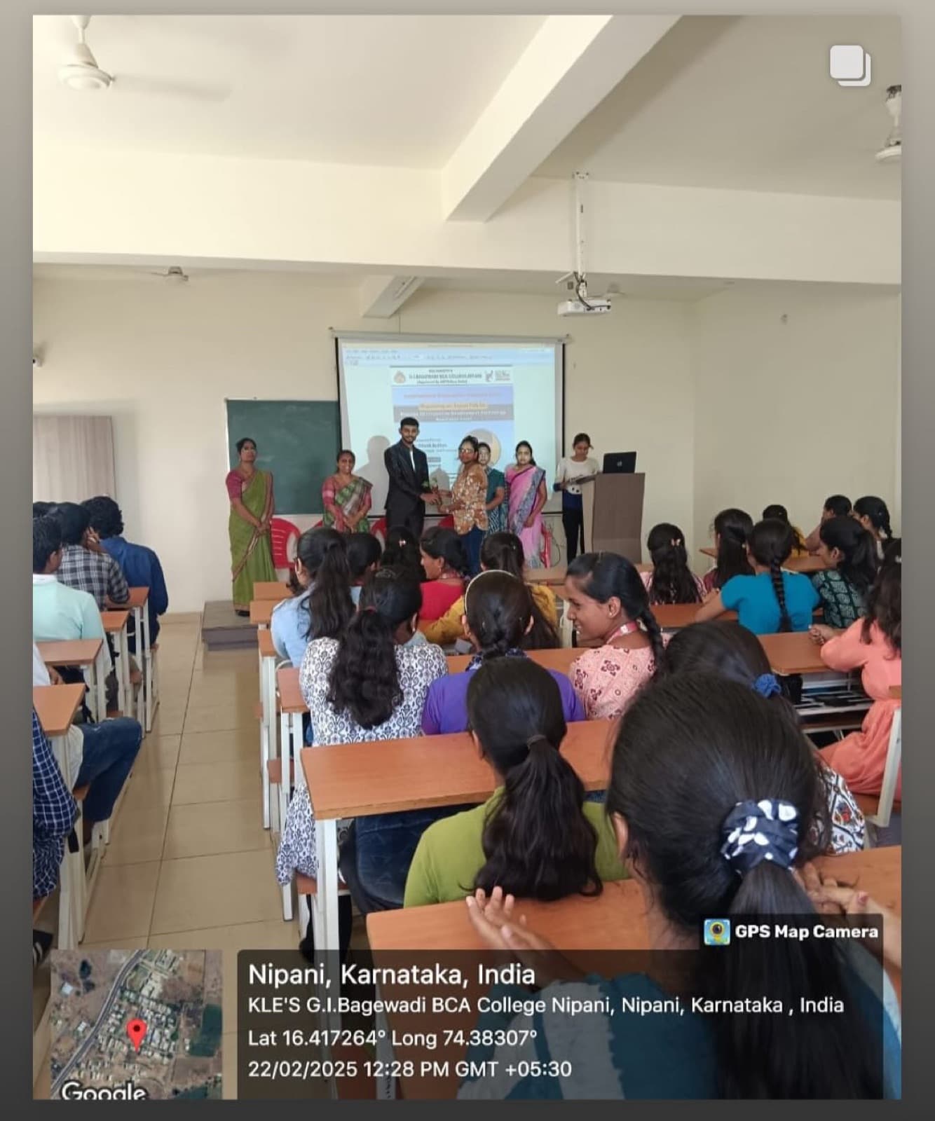 Akash Jadhav delivering an expert talk to students at G.I. Bagewadi BCA College, Nipani, Karnataka